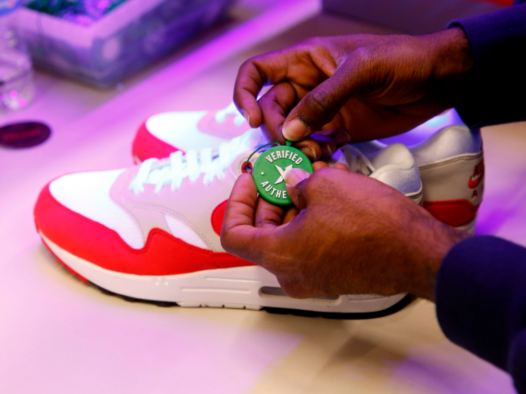 can you sell used sneakers on stockx